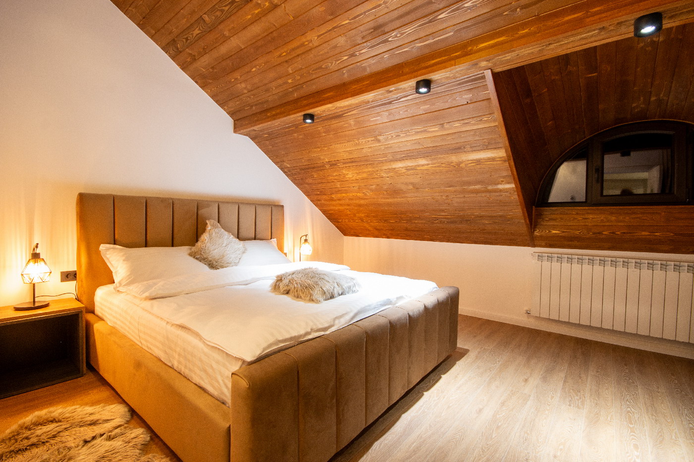 Cazare Camera Dubla Superioara Marsarda Bucovina 2